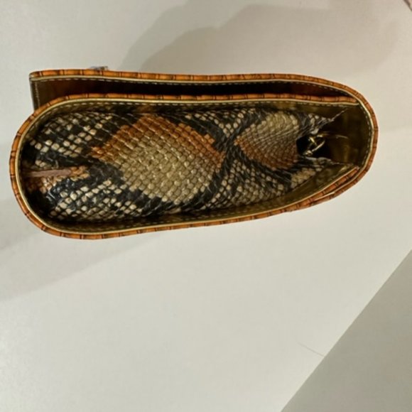 LORI BLUE VINYL CLUTCH BAG  RHINESTONED HANDLE SILK LINING - Picture 4 of 9